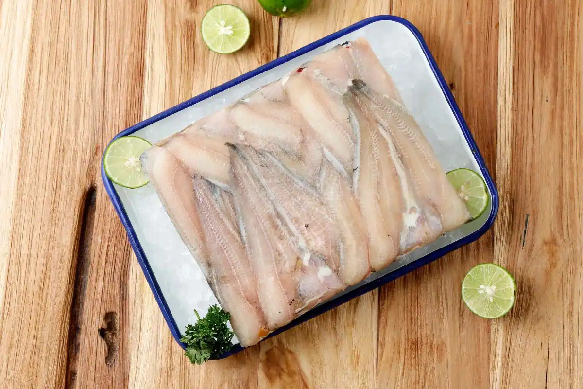 pescado-congelado-bandeja3.webp